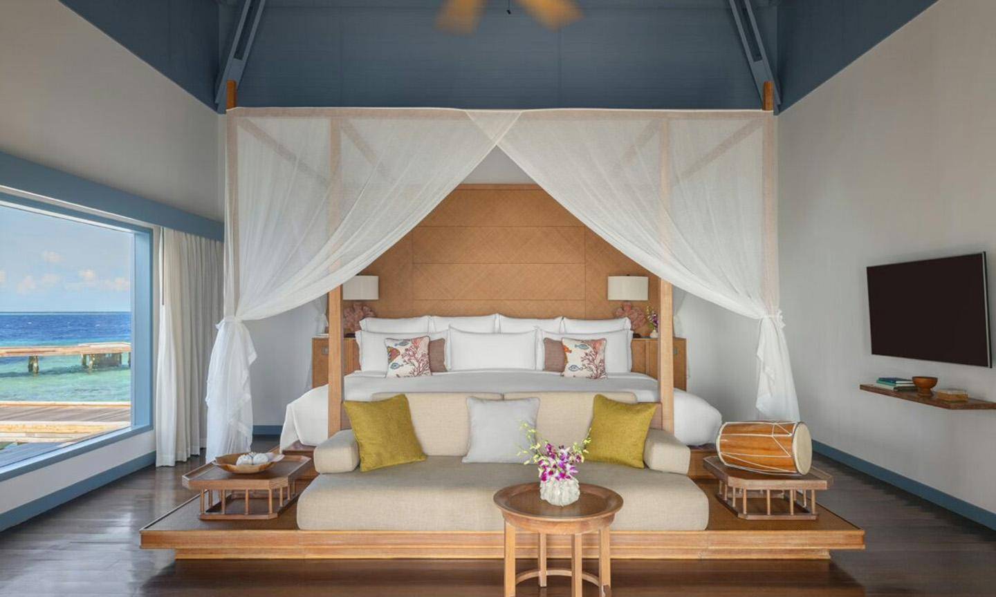 Halcyon_Private_Isles_Maldives_Sunset_Overwater_Villa_1