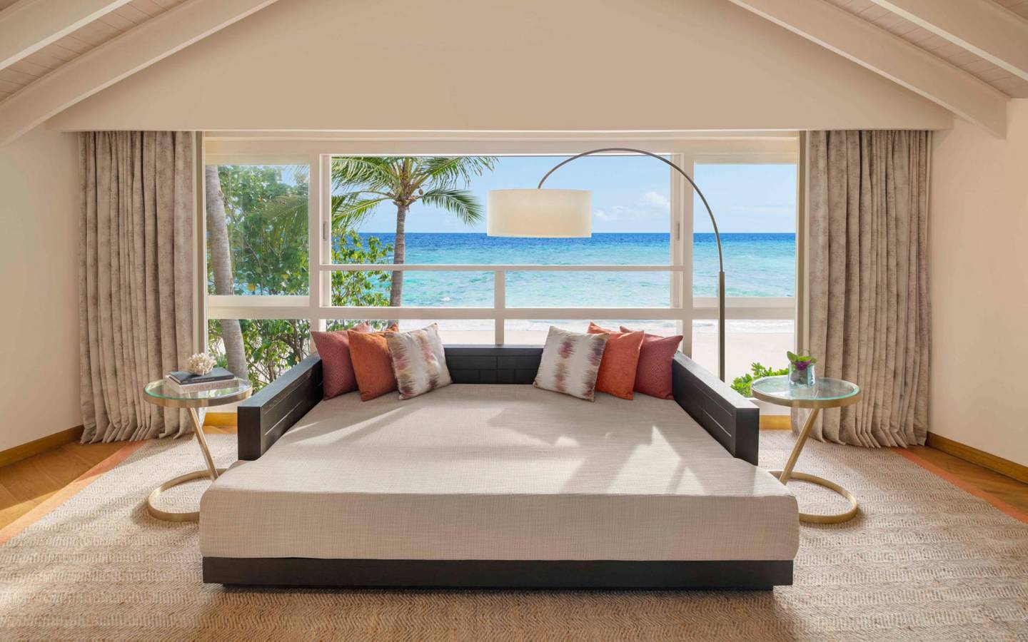 JW_Marriott_Maldives_Duplex_Beach_Pool_Villa_Living_4
