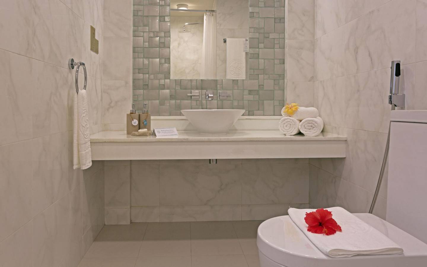 Deluxe_Room_Malahini_Kuda_Bandos_2