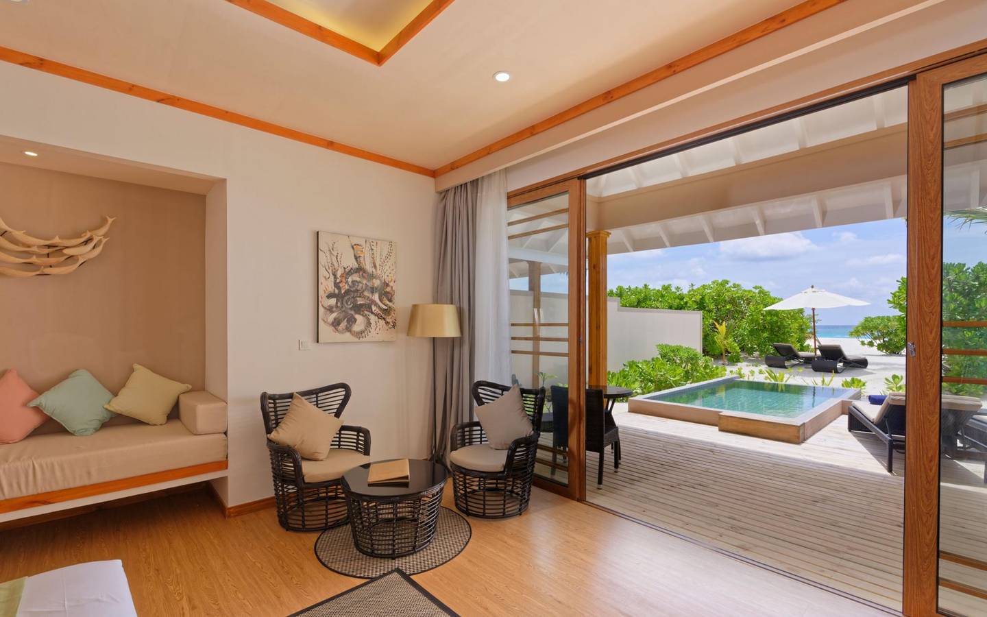 Brennia_Kottefaru_Beach_Pool_Villa_Living_2