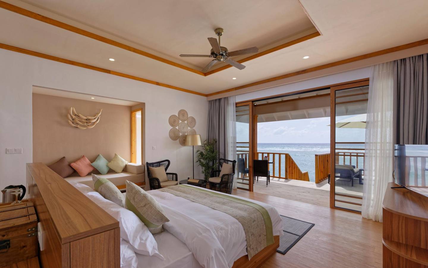 Brennia_Kottefaru_Water_Villa_3