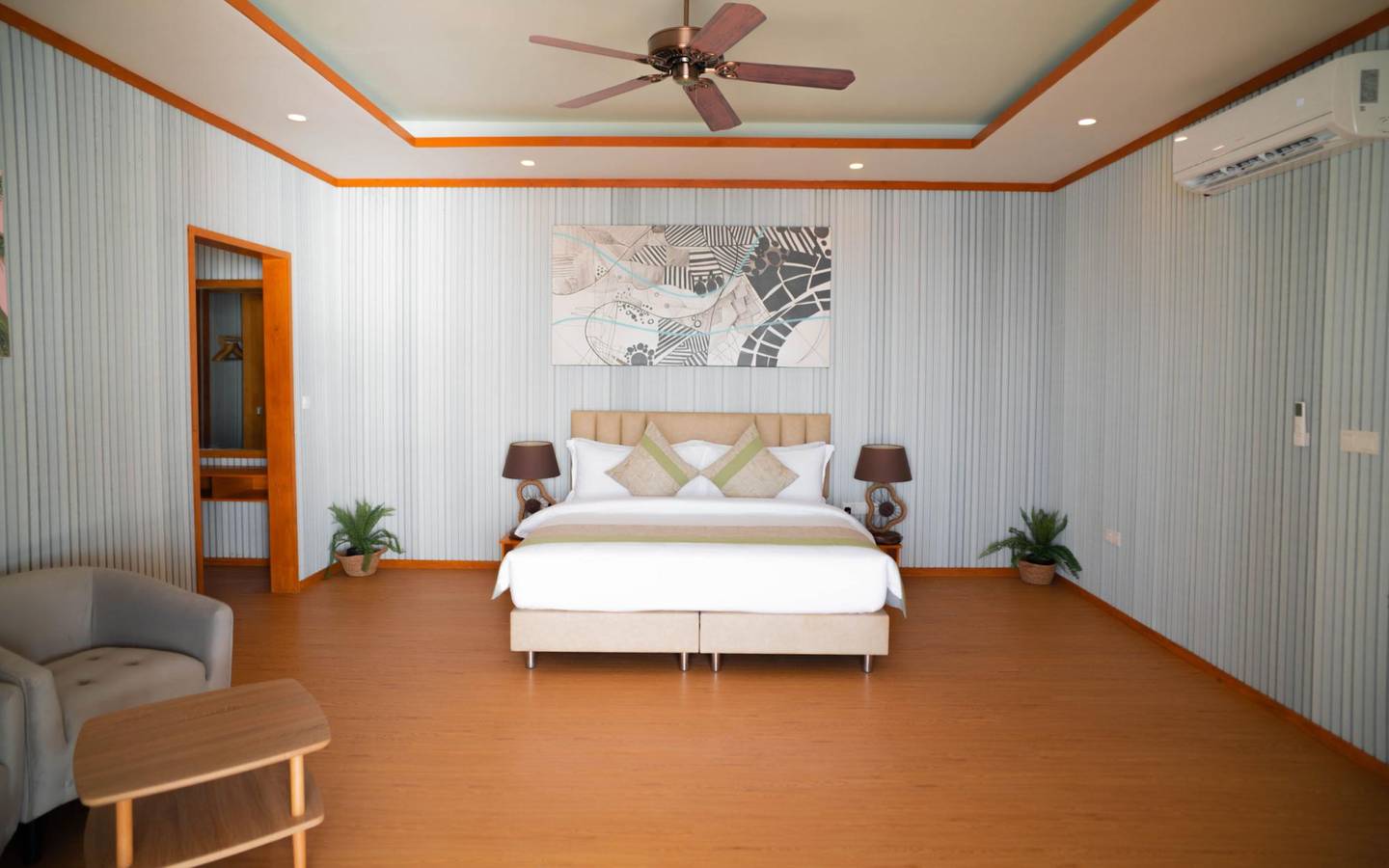Brennia_Kottefaru_Presidential_Suite_6