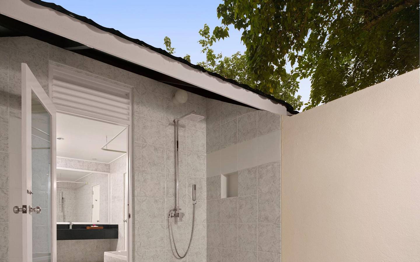 Villa_Nautica_Beach_Villa_Badezimmer