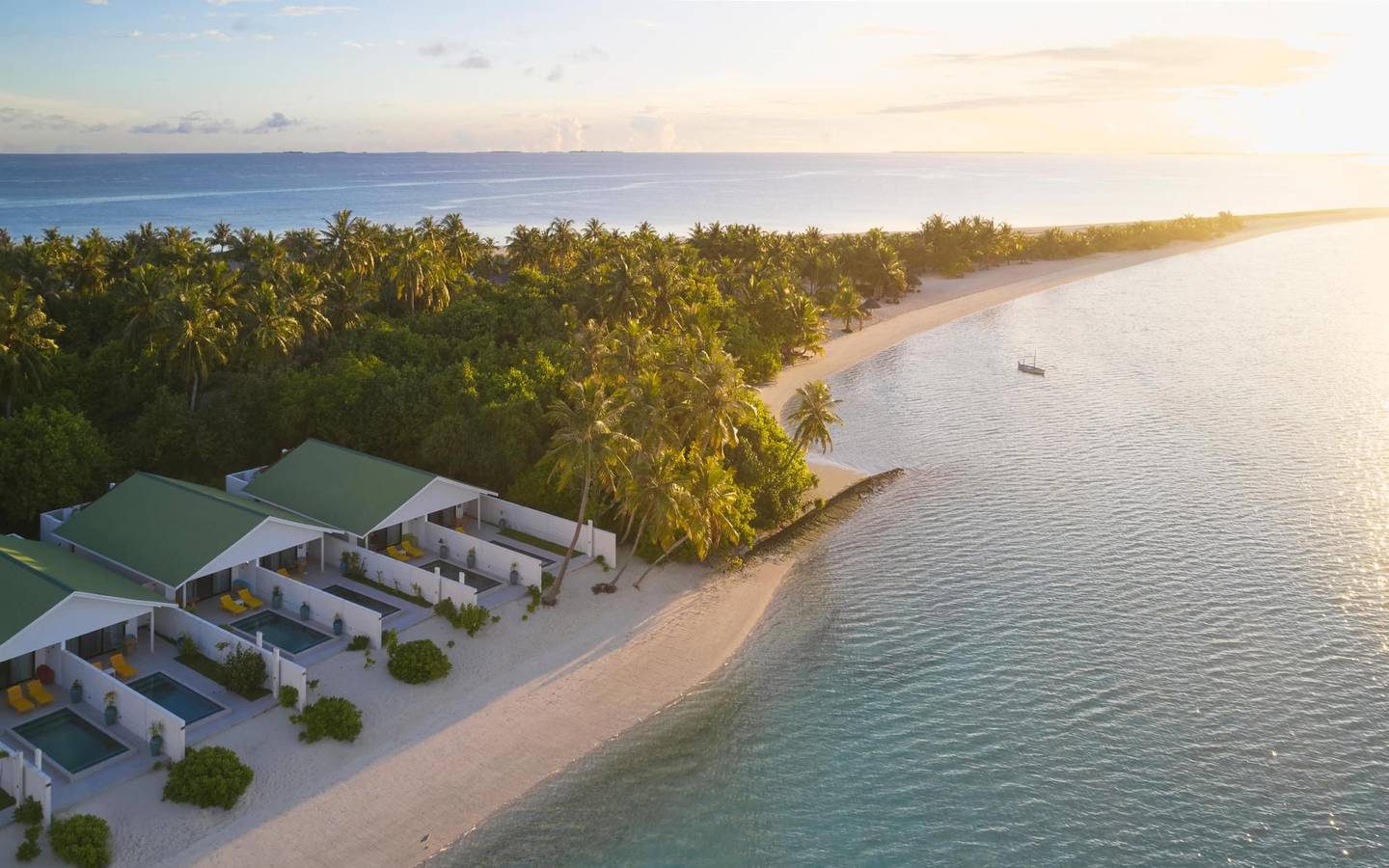 Villa_Park_Sun_Island_Deluxe_Beach_Pool_Villa_5