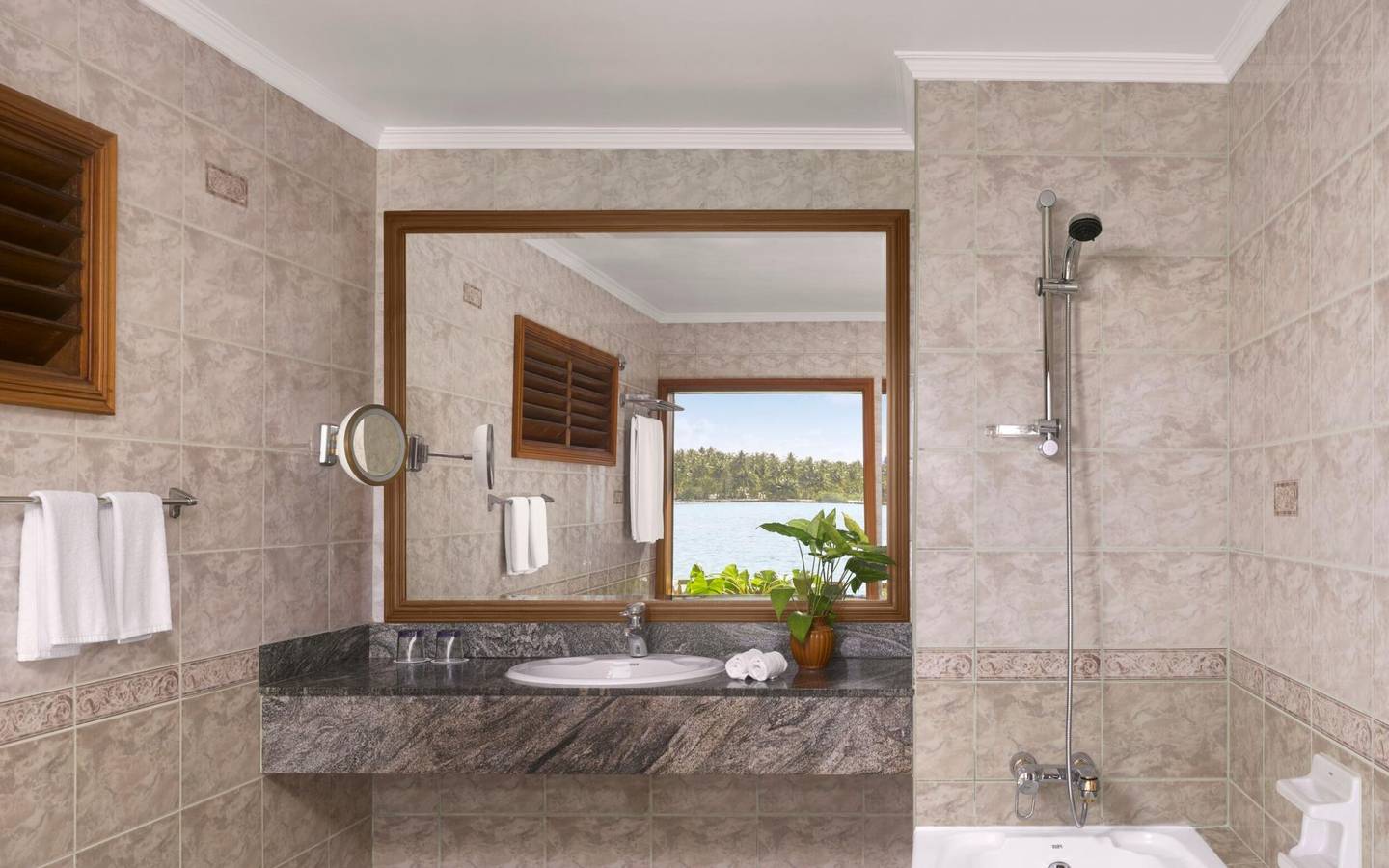 Villa_Park_Sun_Island_Sunset_Water_Villa_5