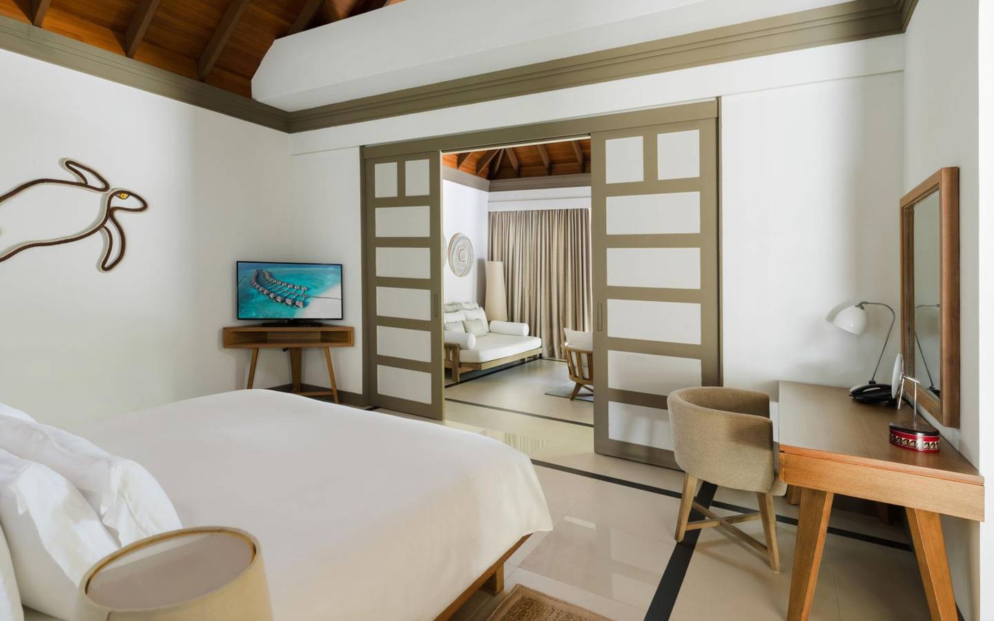 JA_Manafaru_Maldives_Deluxe_Beach_Villa_with_Private_Familiy_Pool_1