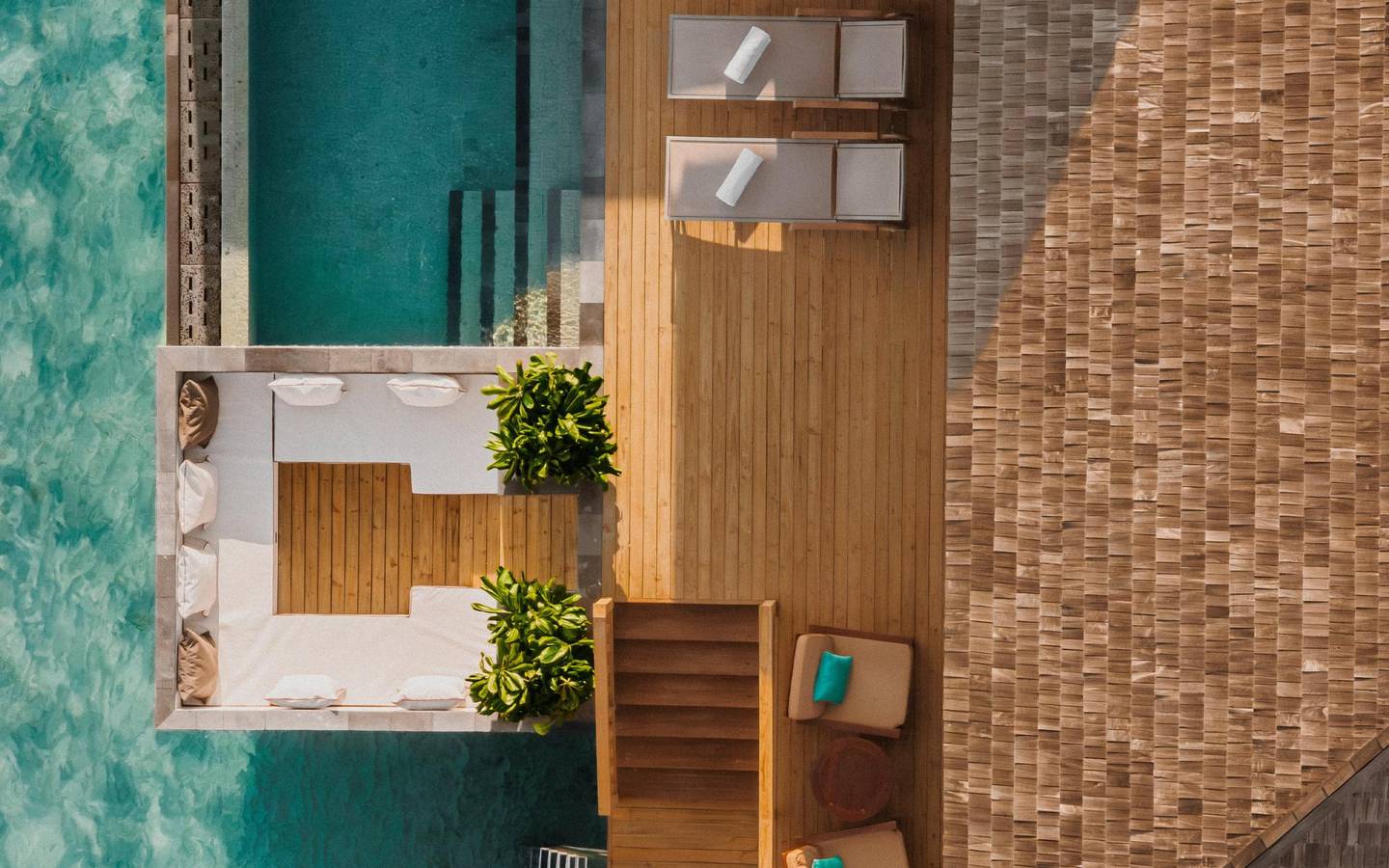 Sunset Horizon Water Villa with Pool_3
