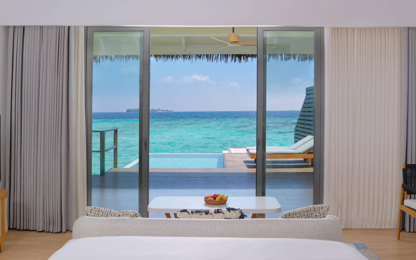 DusitD2_Feydhoo_Maldives_Premium_Overwater_Pool_Villa_2