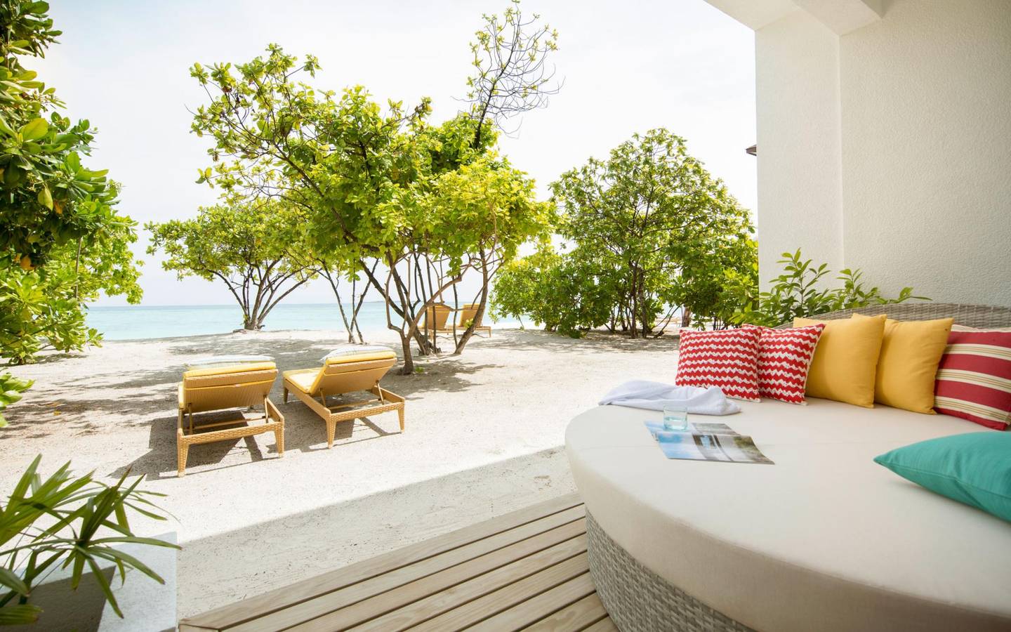 Robinson Club Noonu Double Room Classic Beach Access DZM 1_2