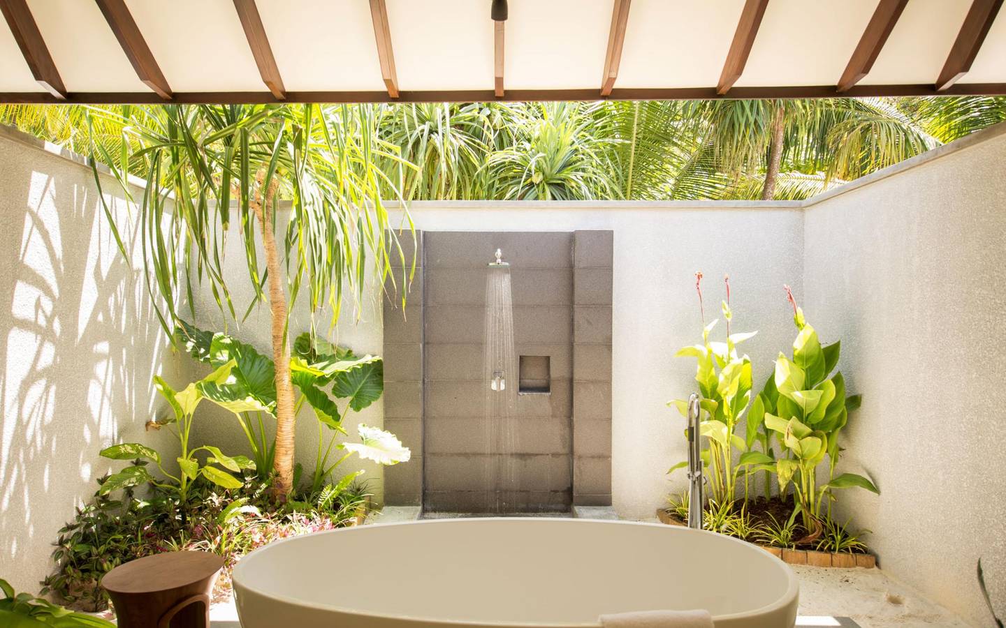 Robinson_Noonu_Maldives_Beach Villa Pool (BUM2)_3