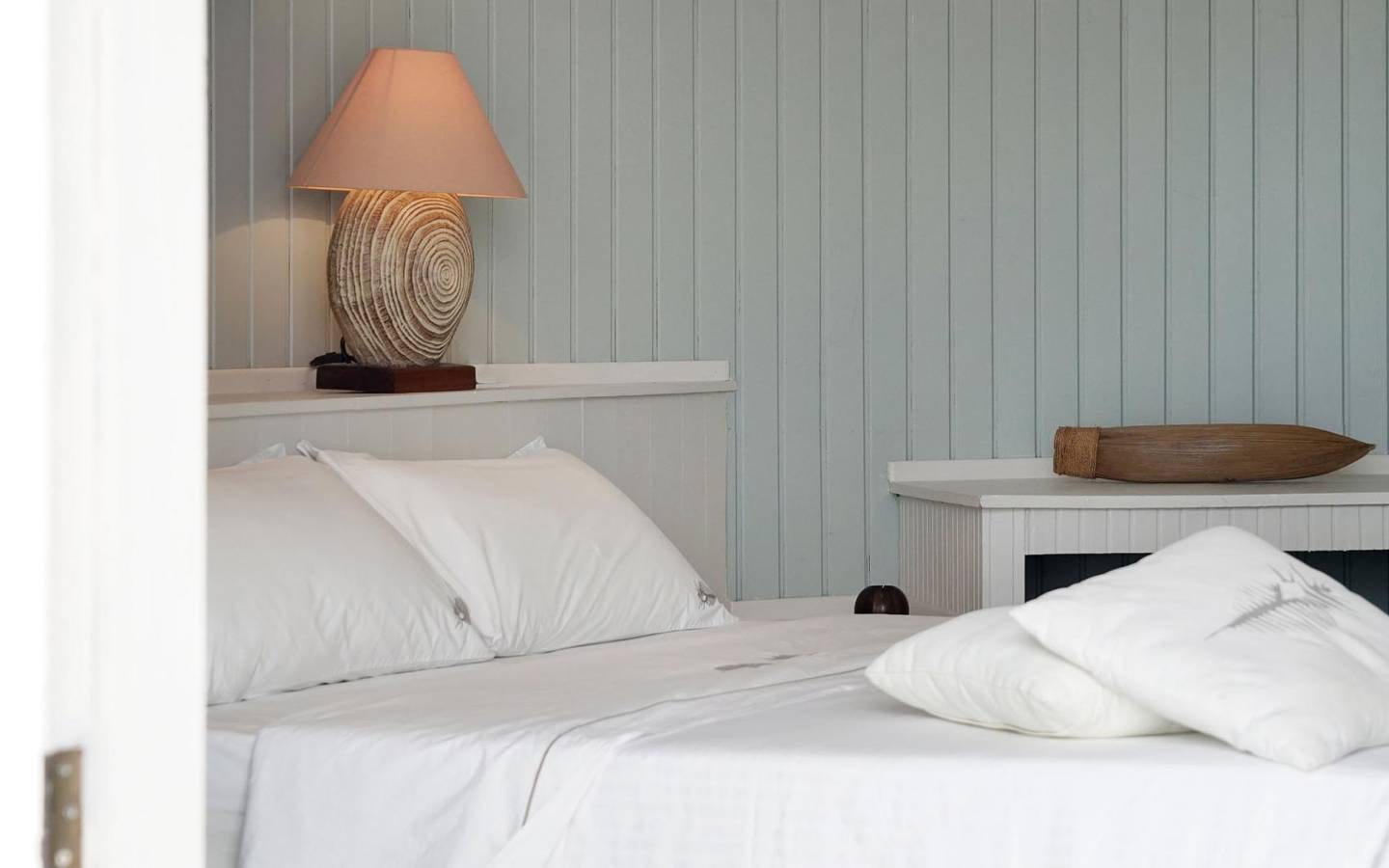 Nika_Island_Resort_Water_Villa_1