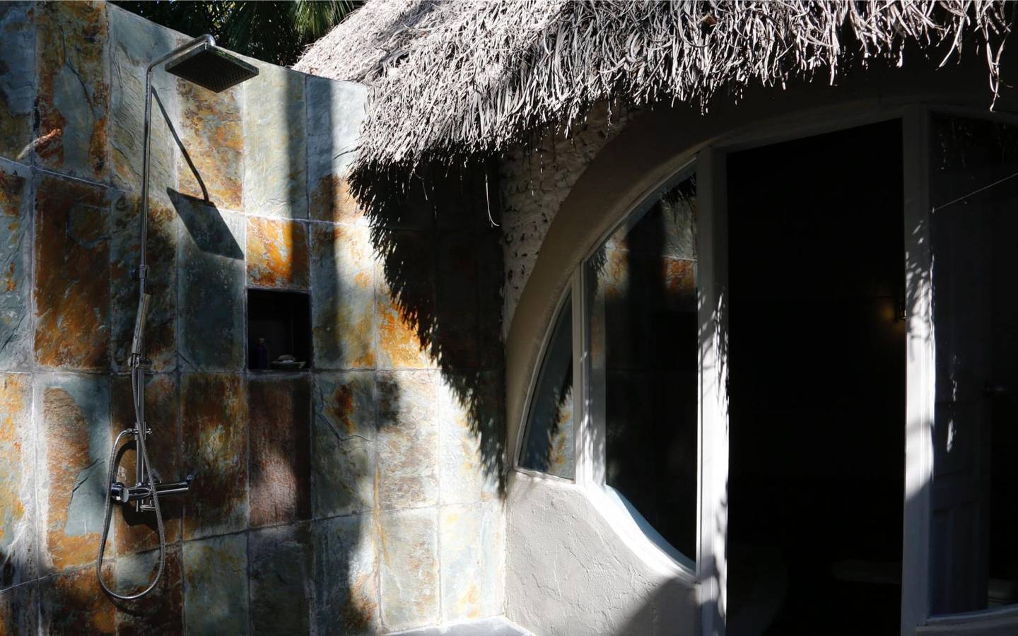 Nika_Island_Resort_Family_Deluxe_Beach_Villa_5