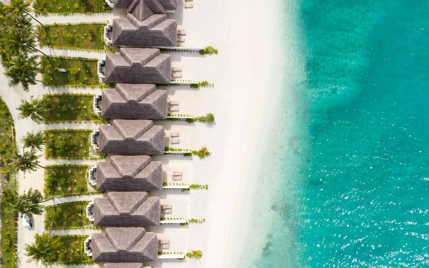 Sun_Siyam_Olhuveli_Malediven_Grand_Beach_Aerial_2