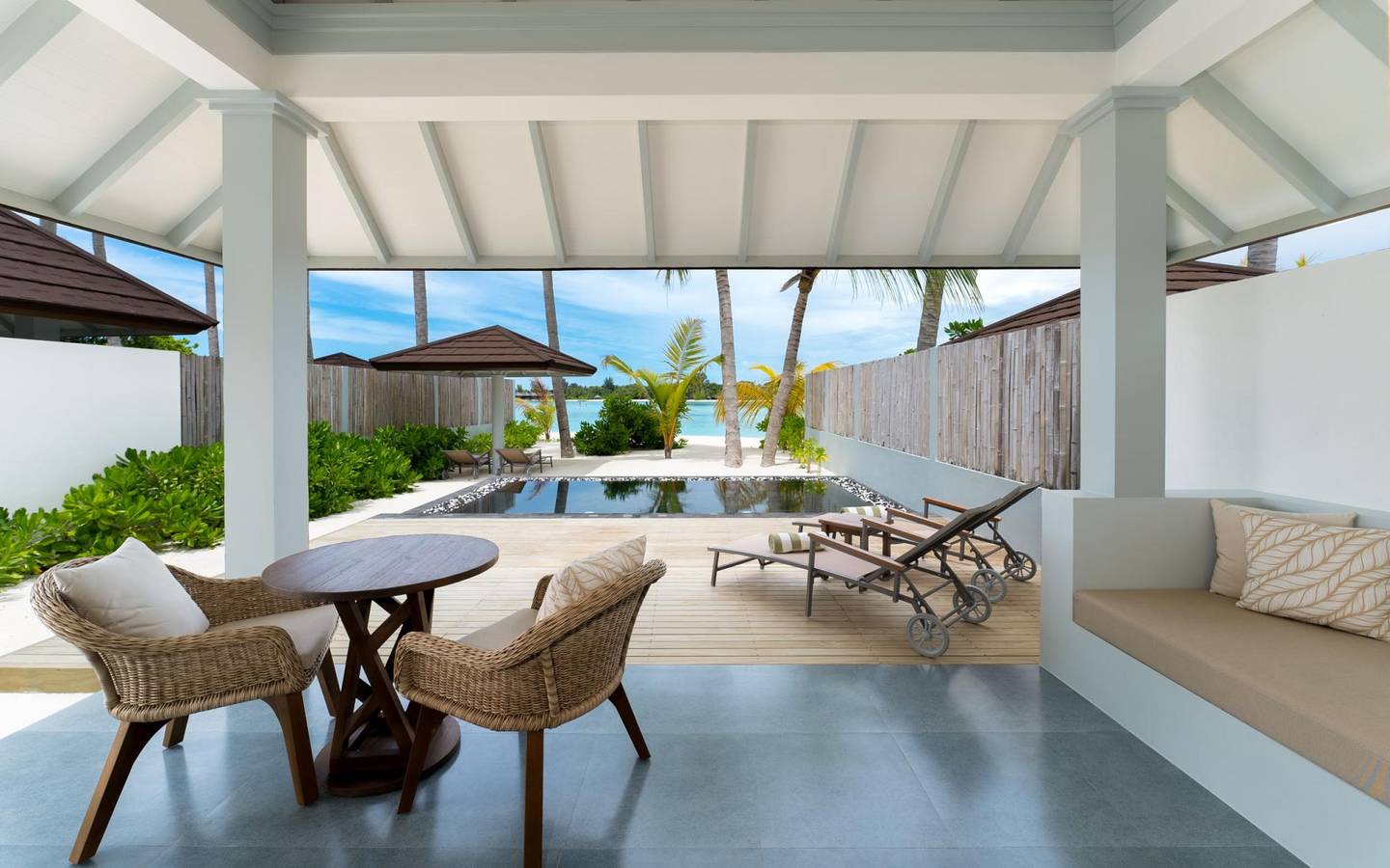 Sun_Siyam_Olhuveli_Dream_Island_Grand_Beach_Suite_With_Pool_Living