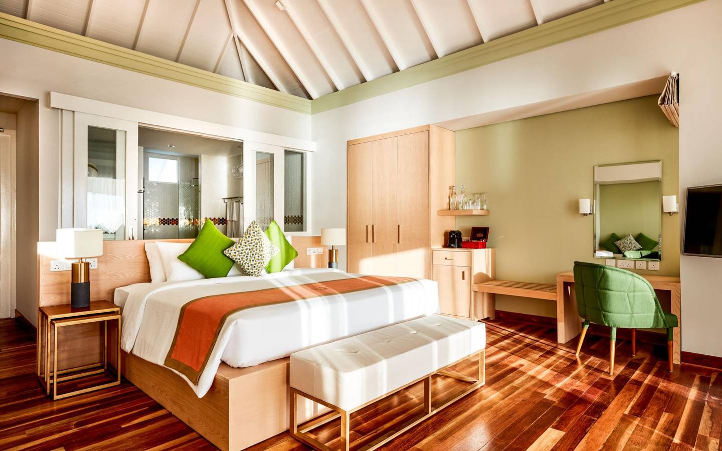 Sun_Siyam_Olhuveli_Dream_Island_Grand_Water_Villa_Sleeping