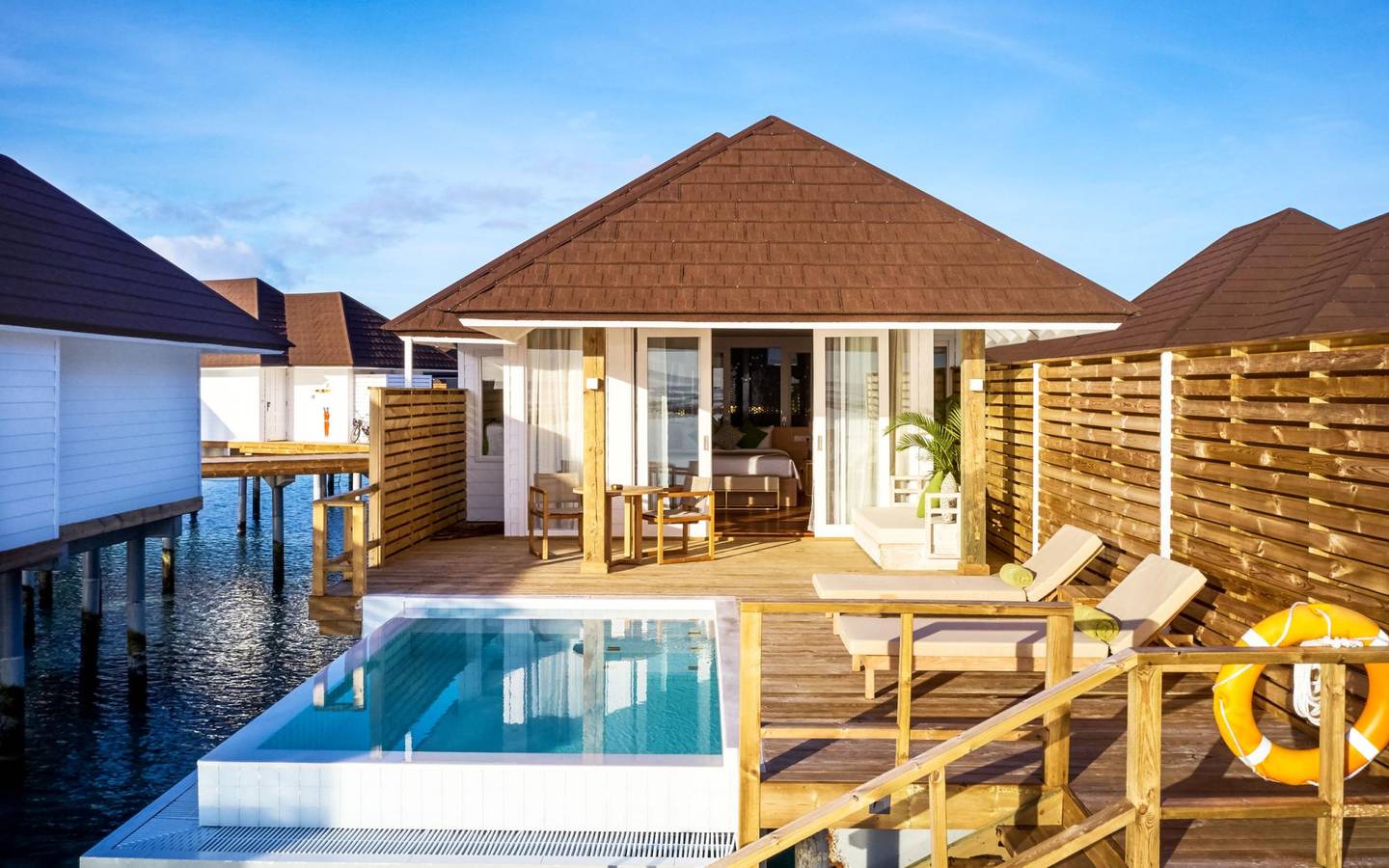Sun_Siyam_Olhuveli_Dream_Island_Grand_Water_Villa_With_Pool_Außenansicht_1