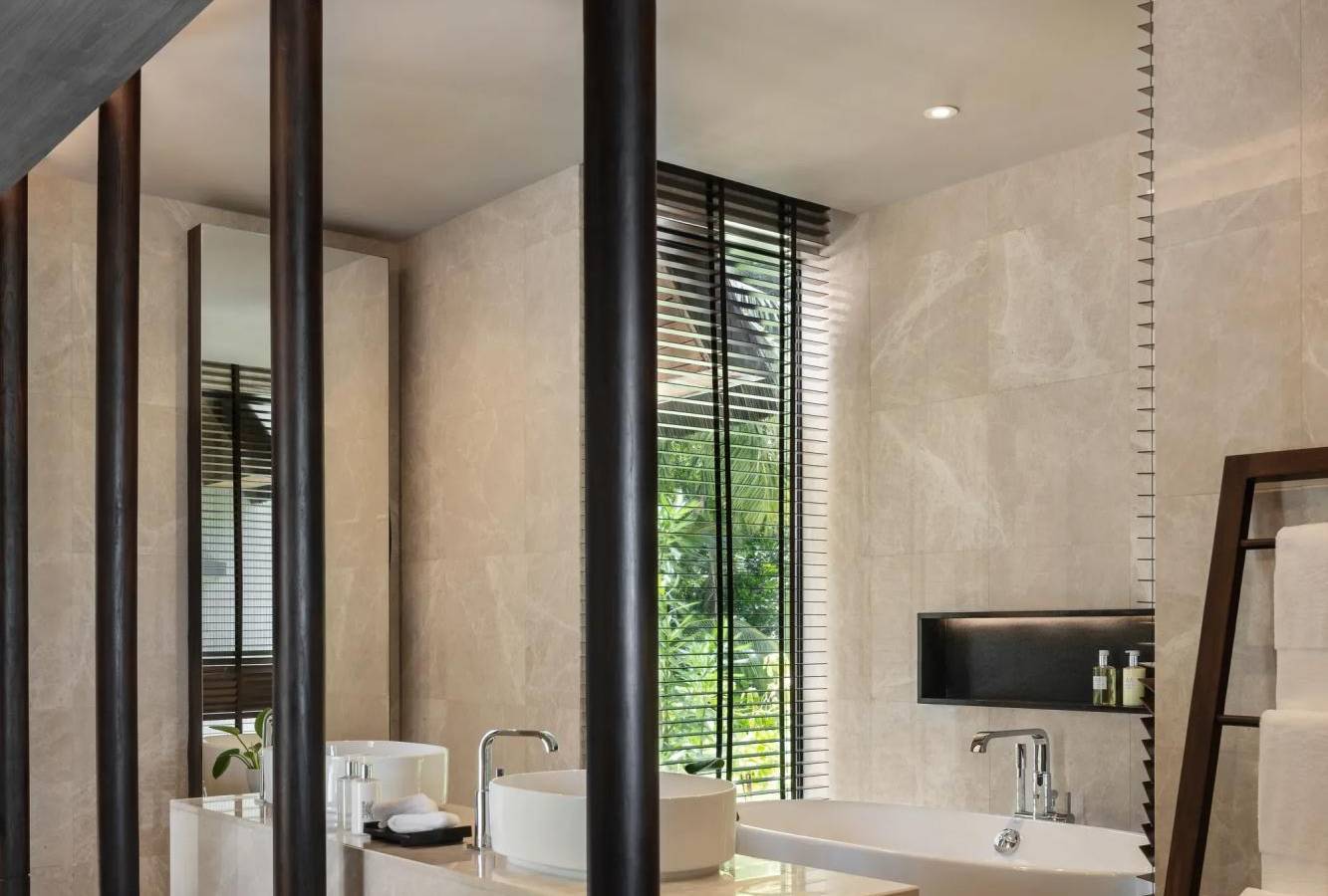 Madifushi_Private_Island_Maldives_2_Bedroom_Sunset_Serene_Pool_Villa_Bathroom