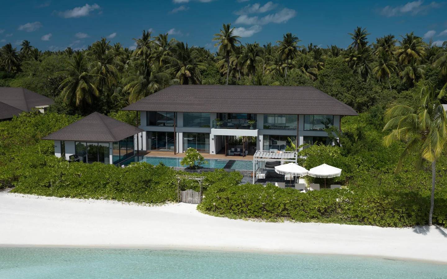 Madifushi_Private_Island_Maldives_Bella_Six_Villa_Aerial_3