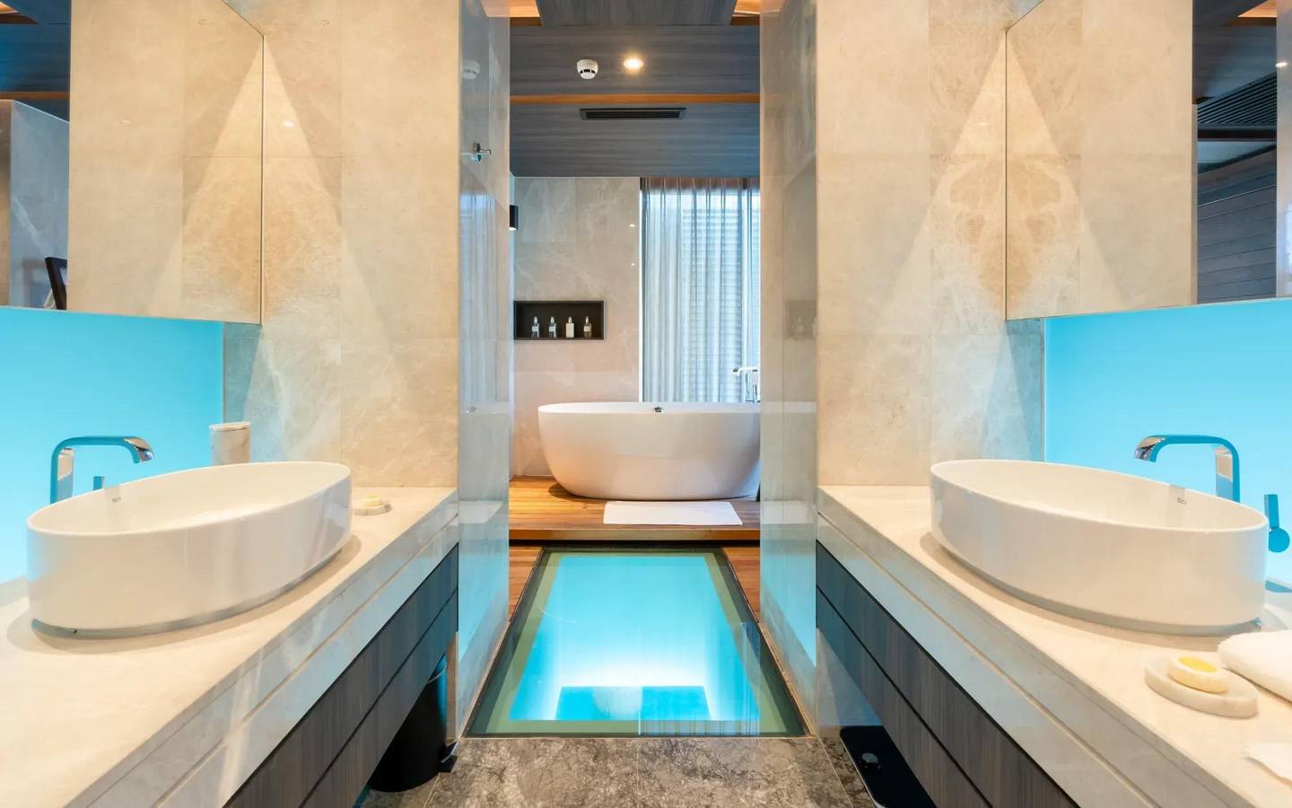 Madifushi_Private_Island_Maldives_Grand_Madifushi_Aqua_Pool_Villa_Bathroom