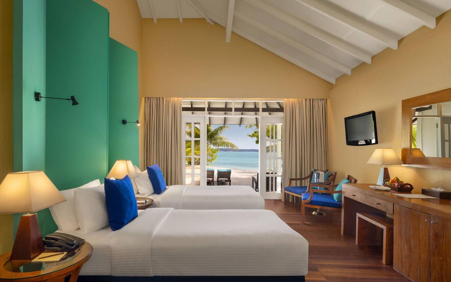 Two-Bedroom Family Beach Villa Schlafen 1