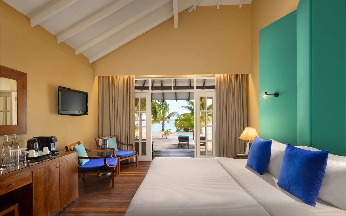 Two-Bedroom Family Beach Villa Schlafen 2