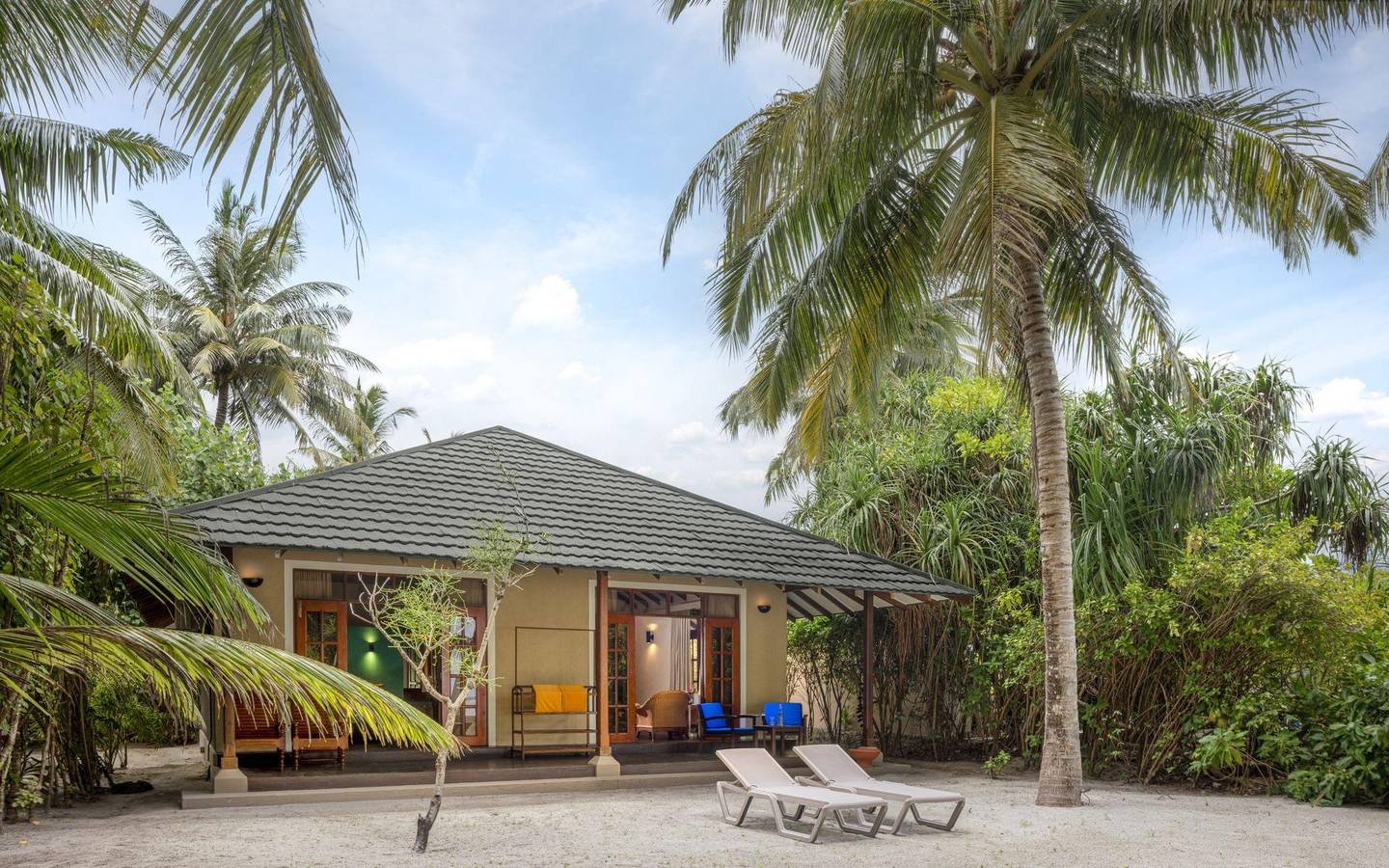 Adaraan_Meedhupparu_Honeymoon_Suite_4