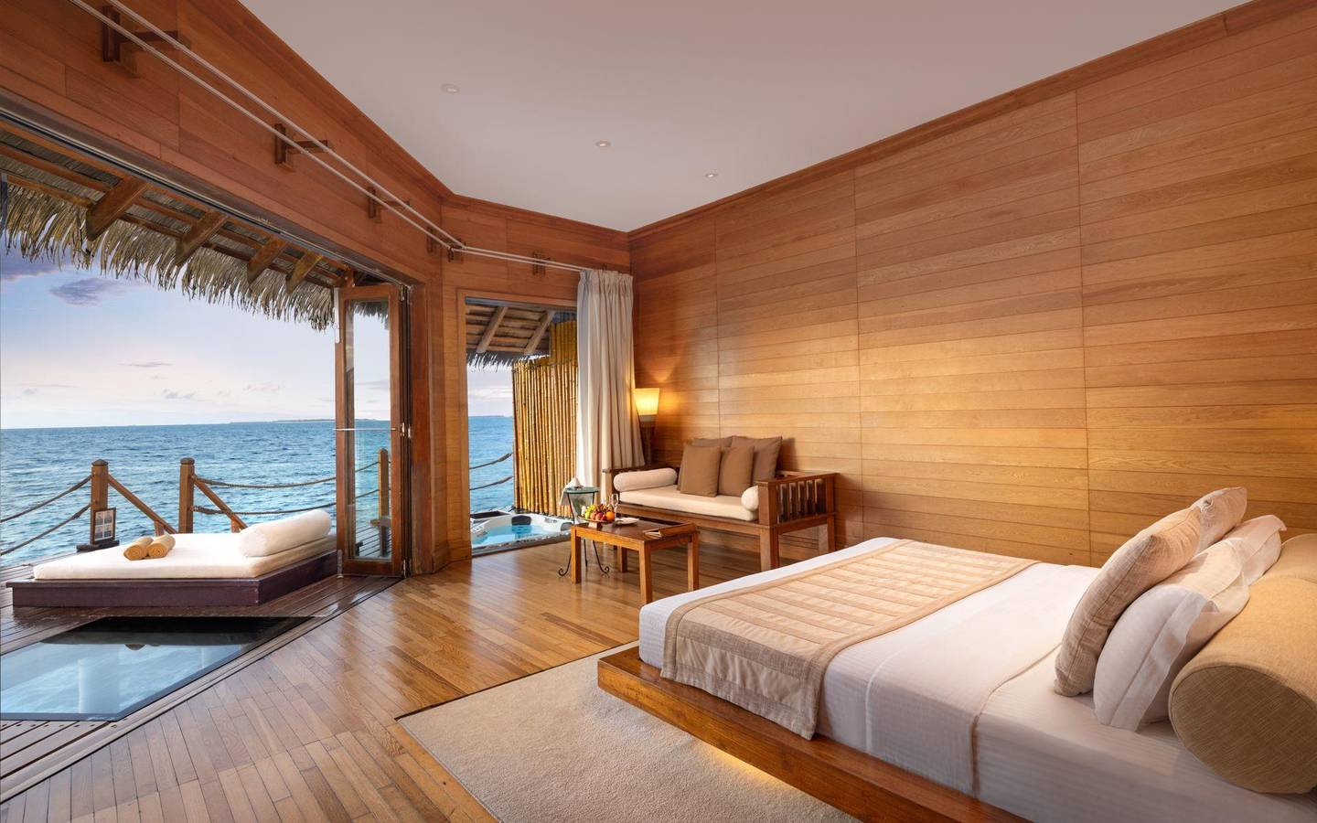 Adaaran_Meedhupparu_Prestige_Water_Villa_6