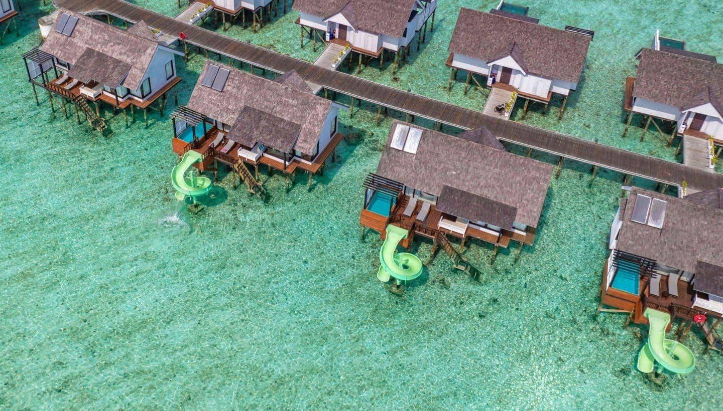 Wind Villa with Jacuzzi & Slide