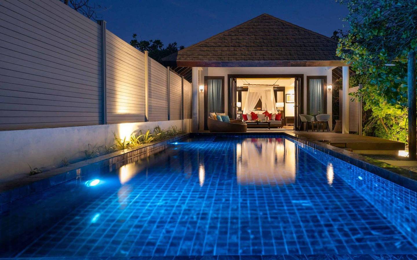 Kanifushi Beach Villa with Pool
