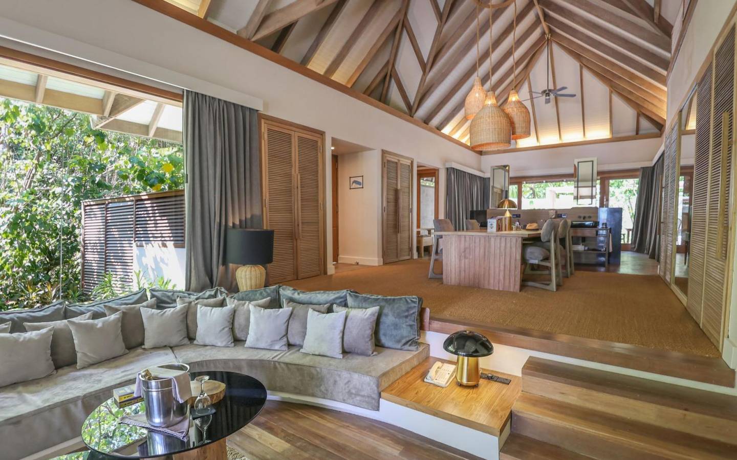 Grand Premier Beach Villa Pool