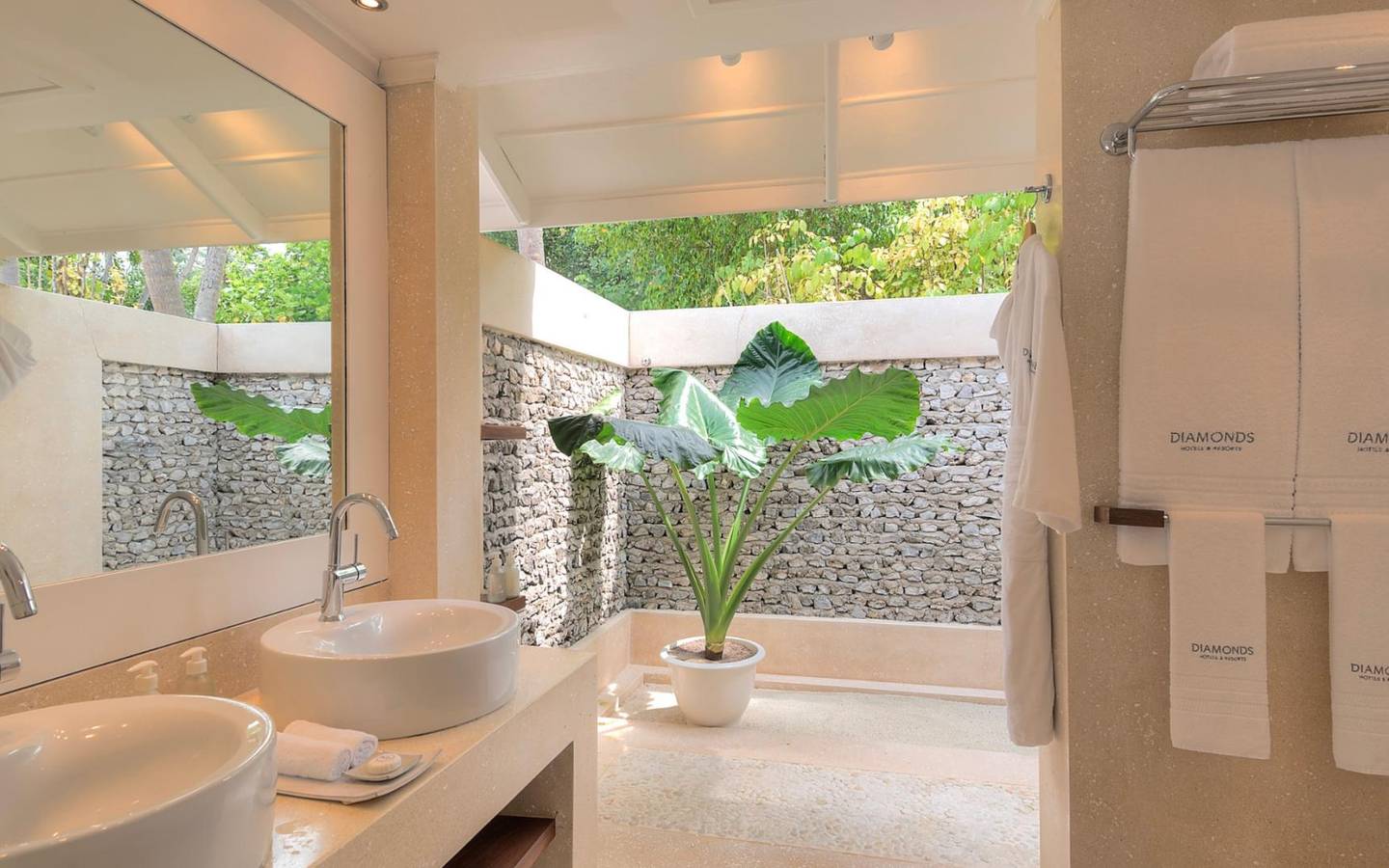 Lagoon Villa