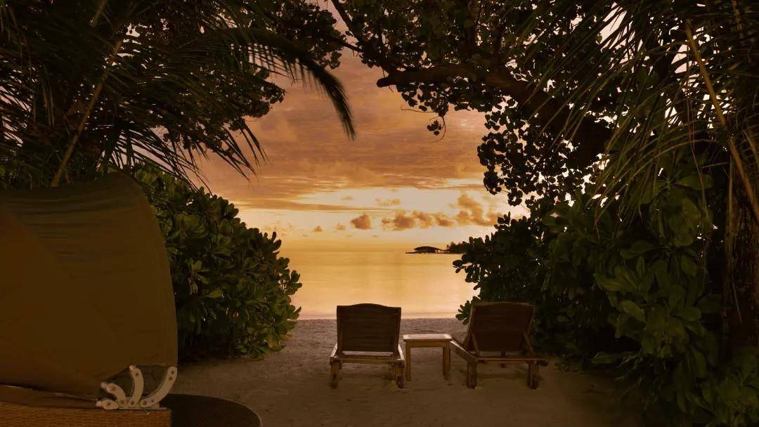 Beachfront  Sunset Villa