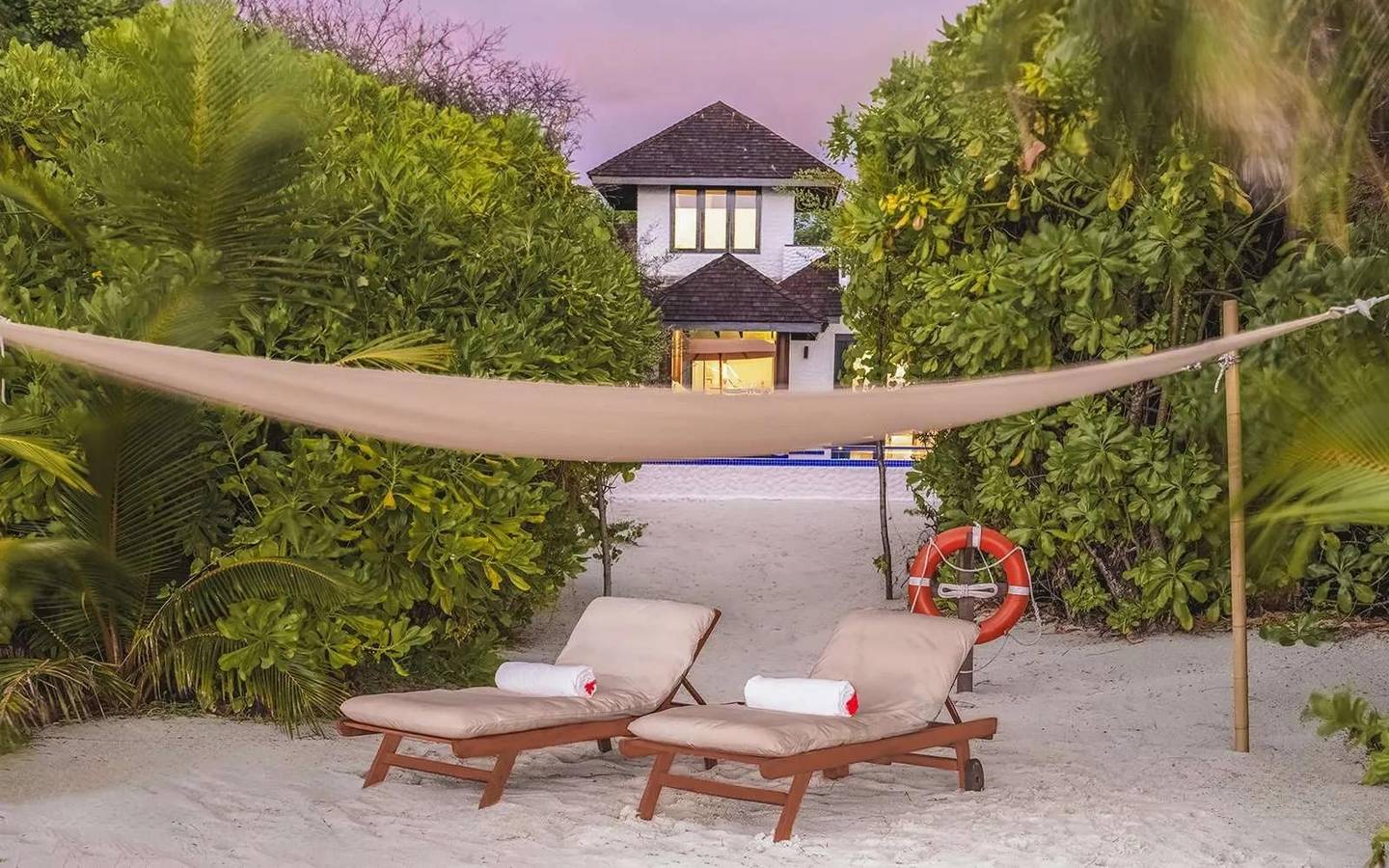 Sunset Beach Residence with Pool