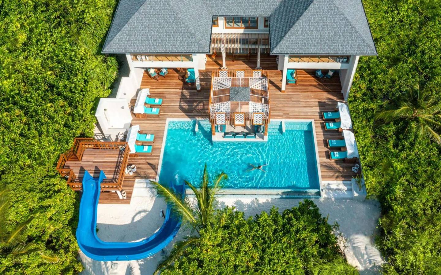 Sultan Beach Residence with Pool