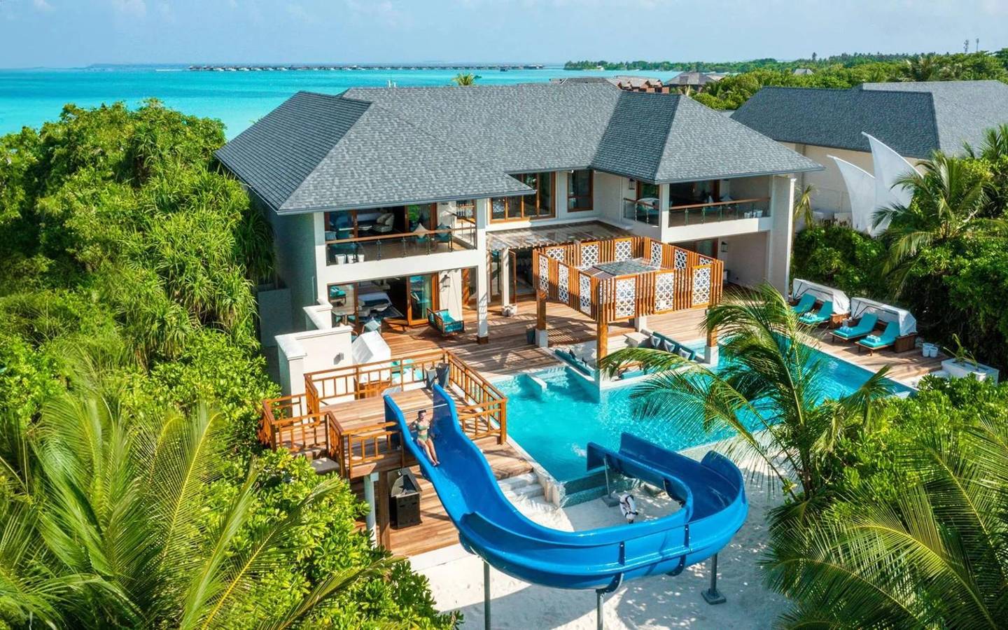 Sultan Beach Residence with Pool