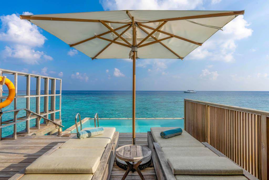 Kagi - Over Water Pool Villas