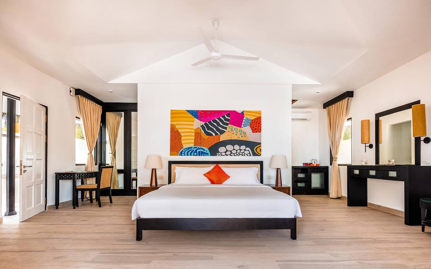 Angsana-Velavaru-Deluxe-Beachfront Villa-2