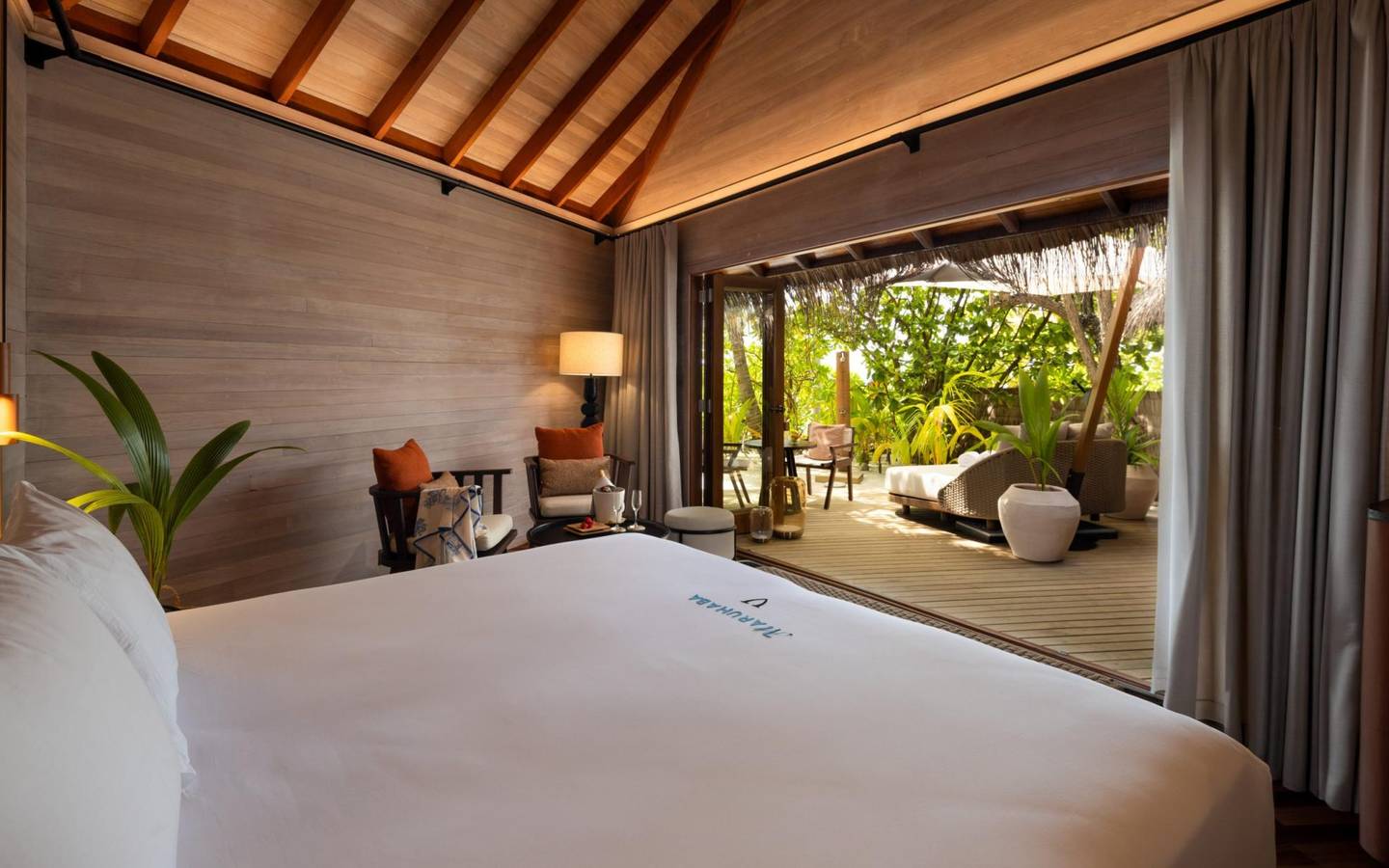V Villas Maldives at Mirihi - Beach Villas Terrasse