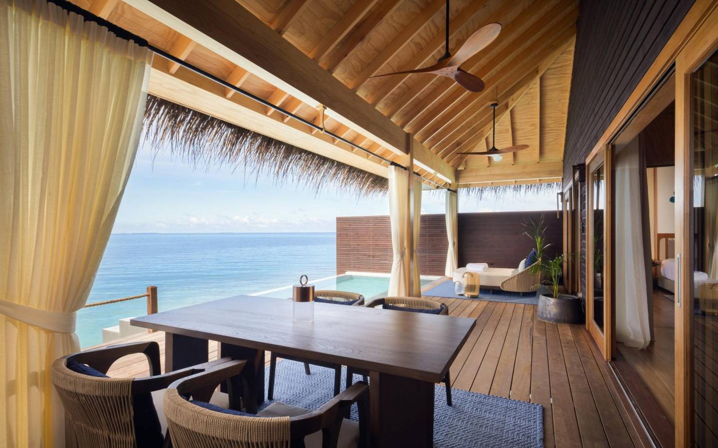 V-Villas-Maldives-at-Mirihi_Two-Bedroom-Overwater-Villa-Terrase-1V-Villas-Maldives-at-Mirihi_Two-Bedroom-Overwater-Villa-Essen