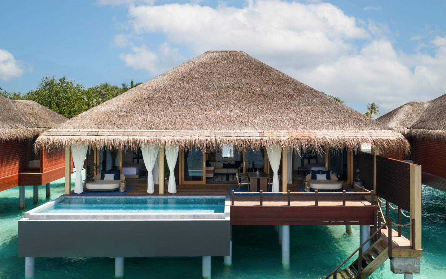 V-Villas-Maldives-at-Mirihi_Two-Bedroom-Overwater-Villa-Terrase-1V-Villas-Maldives-at-Mirihi_Two-Bedroom-Overwater-Villa-Außenansicht