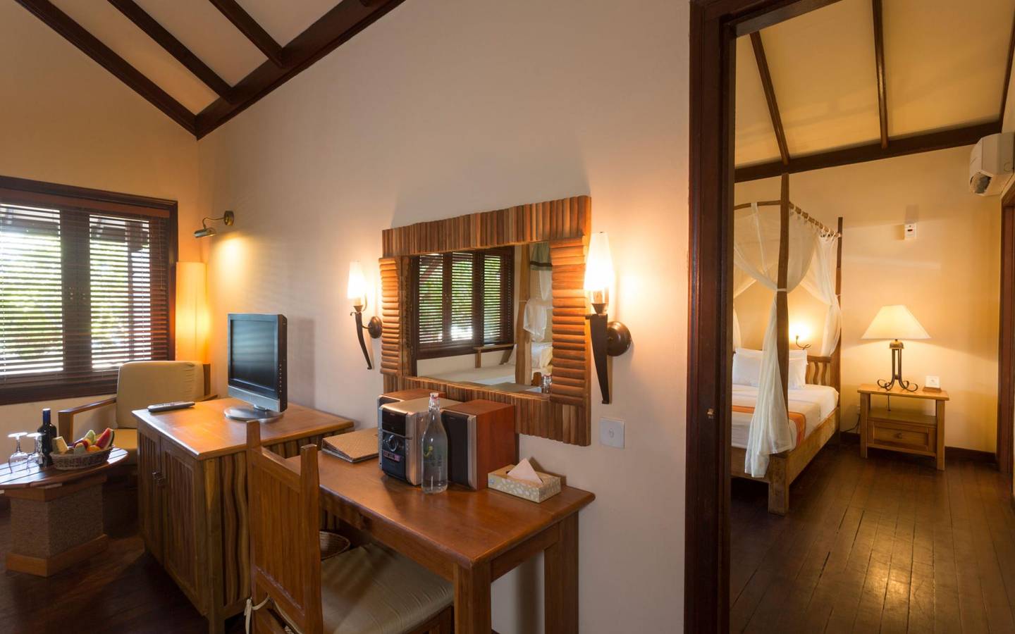 Filitheyo Island Resort Family Villa 3