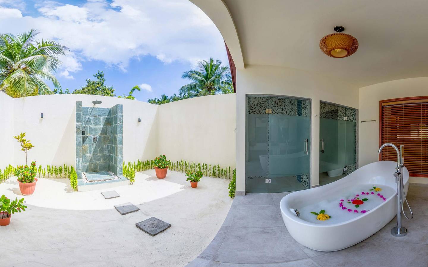 Furaveri Maldives - Garden Villa - Badezimmer