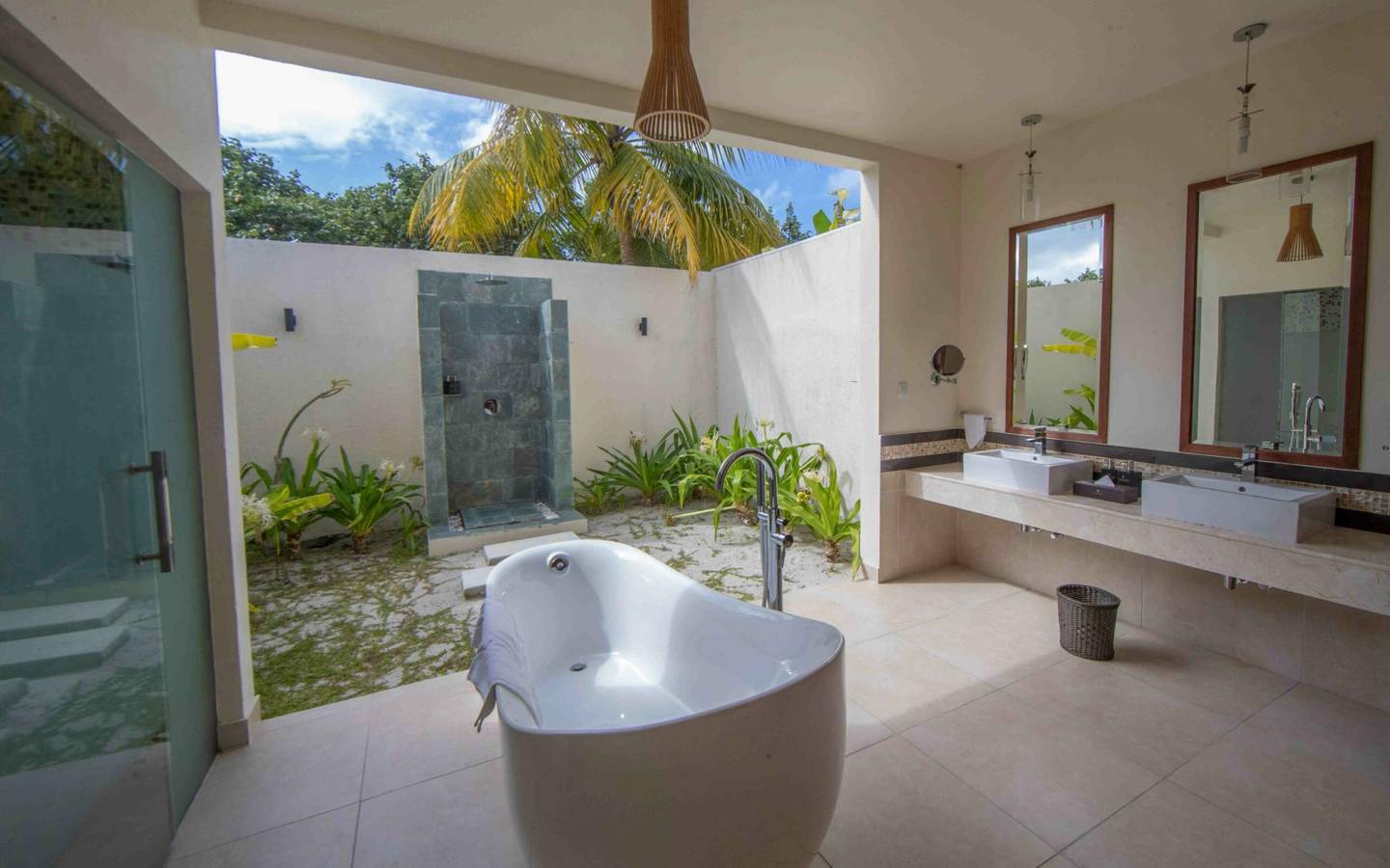 Furaveri - Beach Villa - Badezimmer