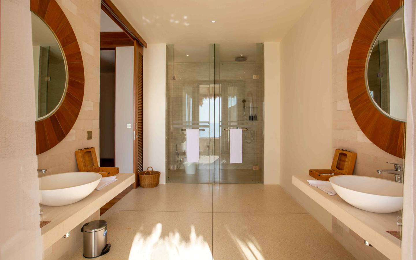 Furaveri - Ozean Villa Infinity - Badezimmer