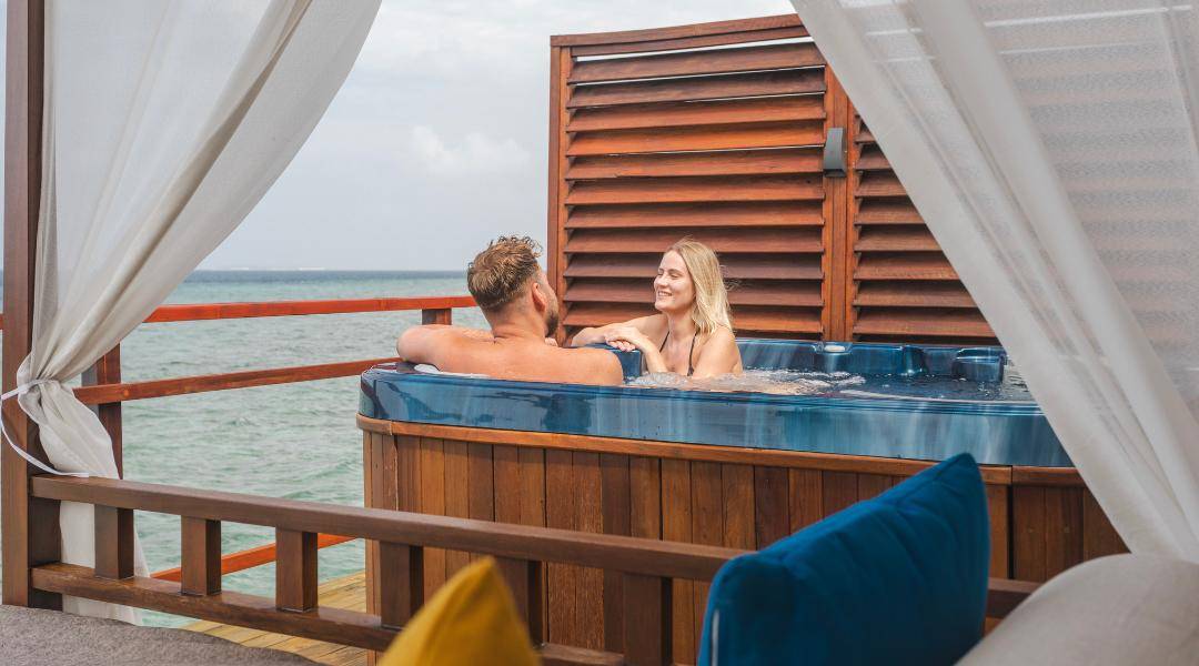 Furaveri - Ozean Villa Horizon, Jacuzzi