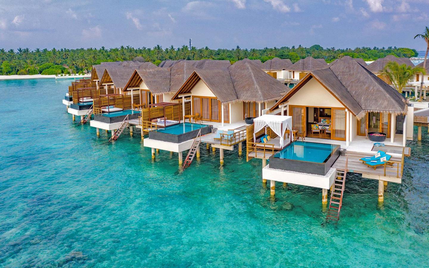Sunset Ocean Pool Villa