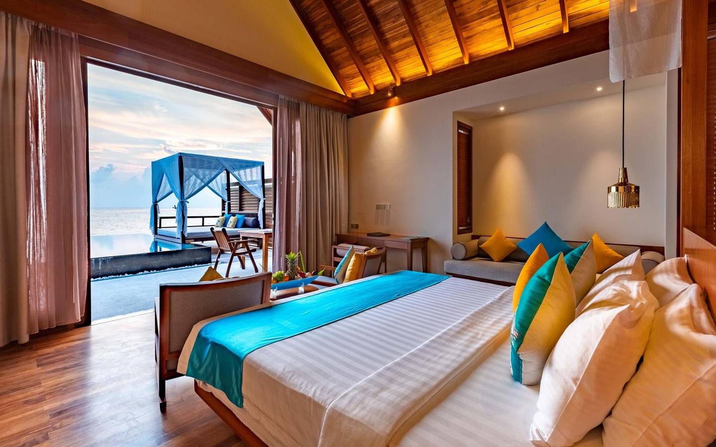 Sunset Ocean Pool Villa
