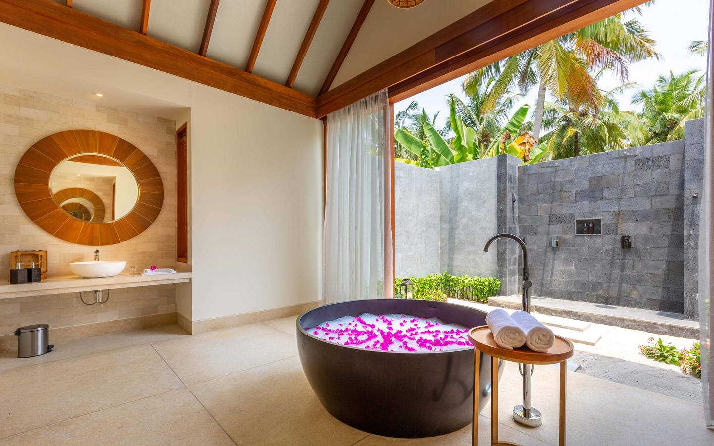 Furaveri - Two Bedroom Beach Residence with Pool - Bad