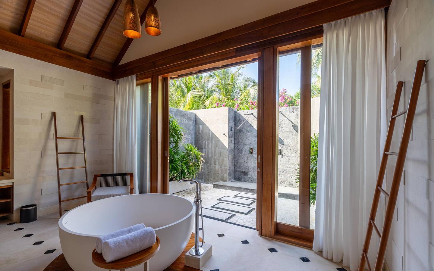 Furaveri - Two Bedroom Velaa Luxury Residence with Pool - Badewanne