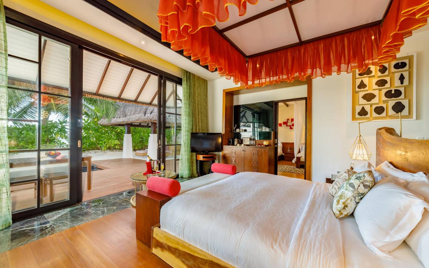 OZEN-Reserve-Bolifushi-Earth-Pool-Pavilion-2BROZEN-Reserve-Bolifushi-Earth-Pool-Pavilion-2BR-Schlafzimmer-1
